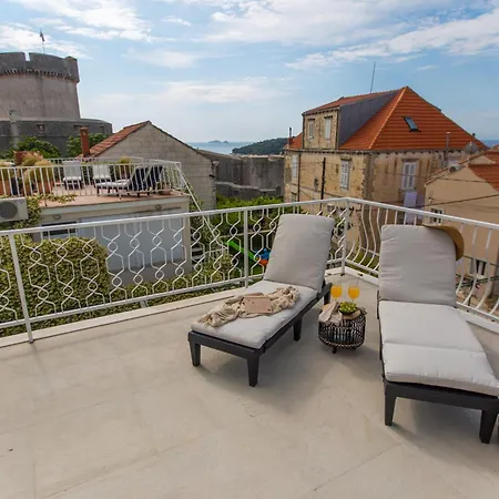 Apartment Back In Time Luxury 2 *