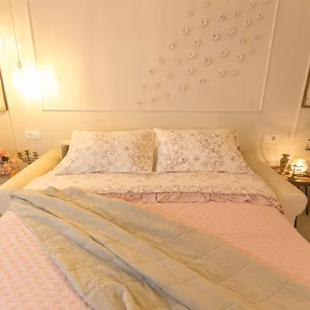 Back In Time Luxury 2 *