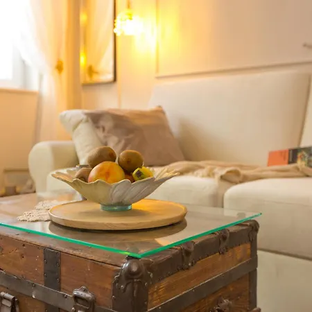 Apartment Back In Time Luxury 2 *