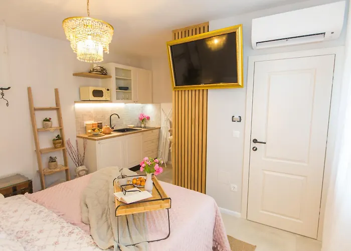 Back In Time Luxury 2 *