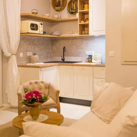 Back In Time Luxury 2 *